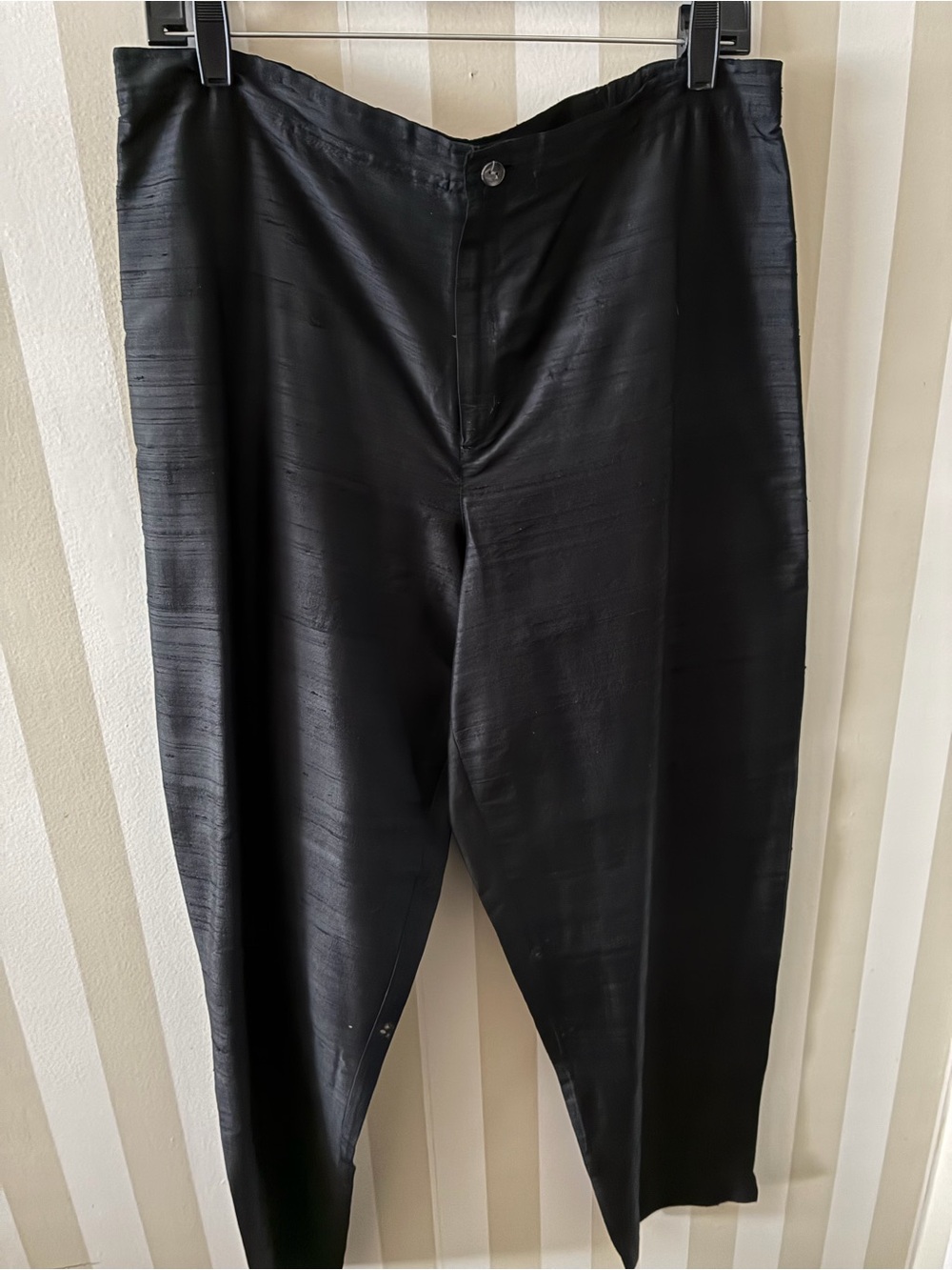 Chico's Black Women's silk Dress Pants - Sleek Tailored but Comfy Trousers